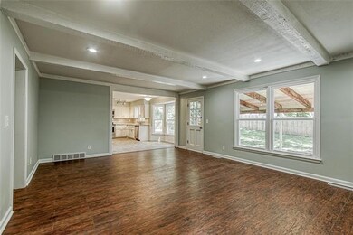 10441 Oakmont St, Lenexa, KS 66215 - photo 5