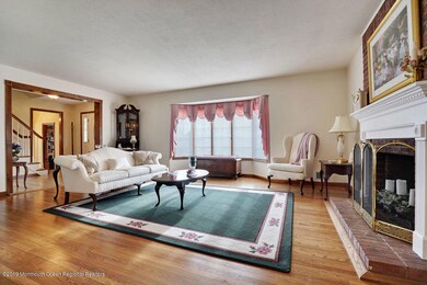 039_mjb00421-mjb00425