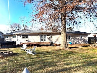 220 S Park Ave, Aurora, MO 65605 - photo 5