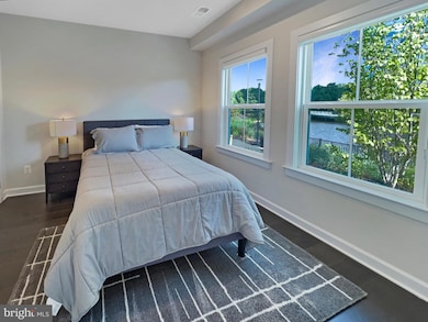 13250 Woodland Pond Place, Herndon, VA 20171 - photo 4