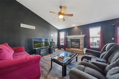 86 Glen Meadows Dr, Troy, MO 63379 - photo 2