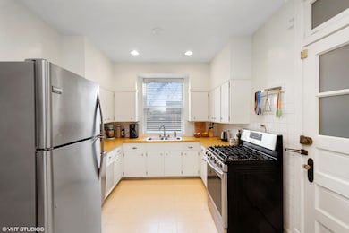 2049 W Ainslie St unit 2E, Chicago, IL 60625 - photo 7
