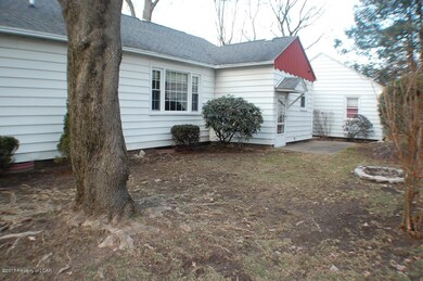 21 Forest Rd, Mountain Top, PA 18707 - photo 2