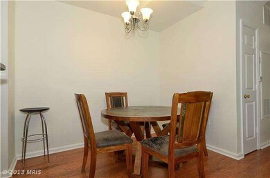 13068 Marcey Creek Rd, Herndon, VA 20171 - photo 5