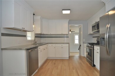 138 Hanover St, Warwick, RI 02886 - photo 6