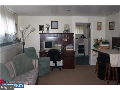 127 Colonial Ave, Norristown, PA 19403 - photo 6