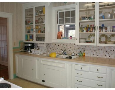 68 Mountain Ave, Riverside, RI 02915 - photo 4