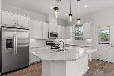 335 E Coralburst Loop, Montgomery, TX 77316 - photo 3