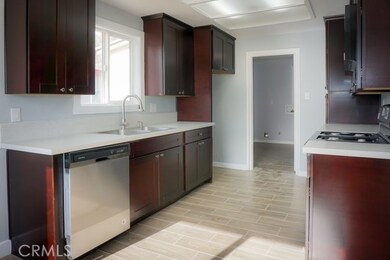 14864 Iris Dr, Fontana, CA 92335 - photo 4