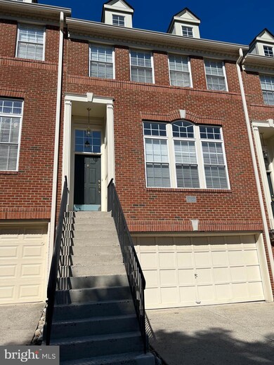 47827 Scotsborough Square, Sterling, VA 20165 - photo 2