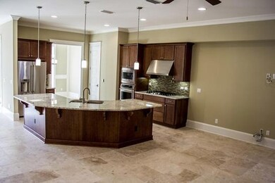 43 Pleasant St - Kitchen