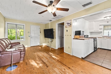 5215 16th St, Zephyrhills, FL 33542 - photo 4