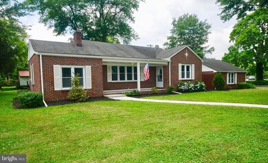 190 W Chestnut St, Clayton, NJ 08312 - photo 2