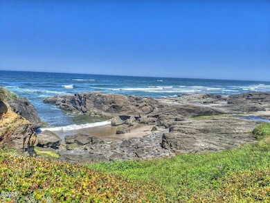 2040 Overleaf Loop, Yachats, OR 97498 - photo 2