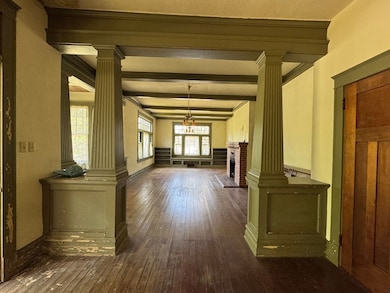 402 S Main St, Lawrenceville, VA 23868 - photo 5