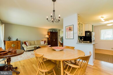 8510 Marquette St, Vienna, VA 22180 - photo 5