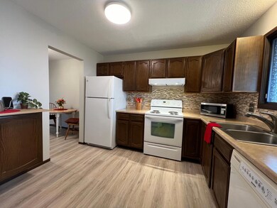 8818 Aldrich Ave S, Bloomington, MN 55420 - photo 4