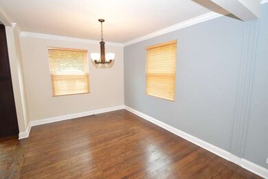 9847 Drury Ln, Westchester, IL 60154 - photo 4