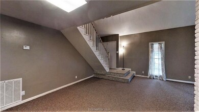 2620 Marguerite St, Bay City, TX 77414 - photo 2