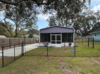 1312 Grove Ave, Tarpon Springs, FL 34689 - photo 2