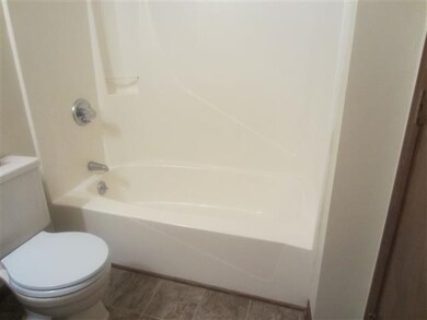 2608 Northwoods Dr, Jacksonville, NC 28540 - photo 5