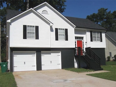 831 Stonebrook Dr, Lithonia, GA 30058 - photo 2