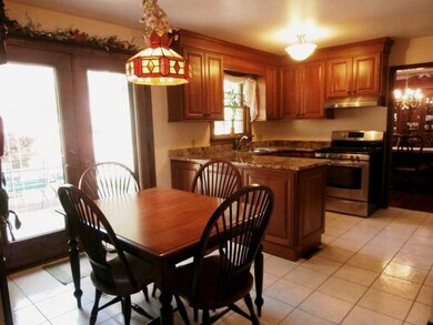 Kitchen. Newer Eat in Kitchen w/Natural Cherry Woo