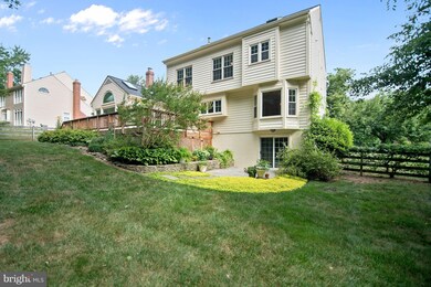 9015 Weatherly Way, Lorton, VA 22079 - photo 4