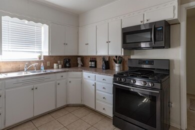 200 Lone Star St, Joshua, TX 76058 - photo 4