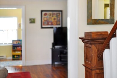 18 Osborne Rd, Medford, MA 02155 - photo 3