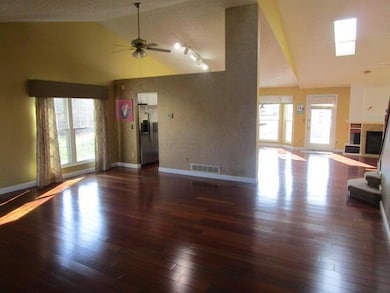 889 Pelham Ct, Westerville, OH 43081 - photo 4