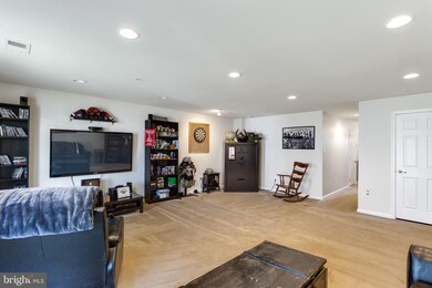 775 Grape Vine Loop, Baltimore, MD 21225 - photo 5