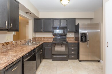 13810 N Garden Court Dr, Sun City, AZ 85351 - photo 5