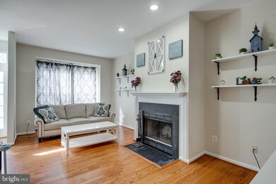 4214 Ashmere Cir, Dumfries, VA 22025 - photo 4