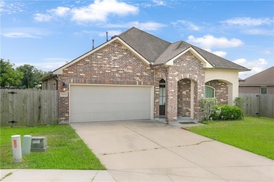 11420 Legacy Oaks Ln, Gonzales, LA 70737 - photo 2