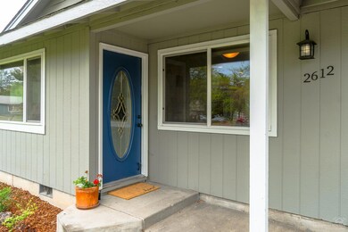 2612 SW Umatilla Ct, Redmond, OR 97756 - photo 2
