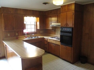 724 Stovall Ave, Picayune, MS 39466 - photo 3