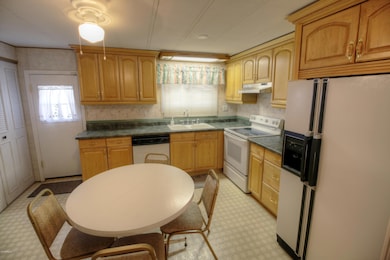 7407 E Bosaga Way, Mesa, AZ 85208 - photo 5