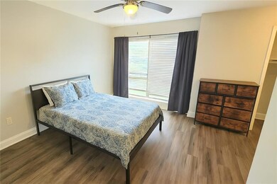 Furniture may differ from picture.