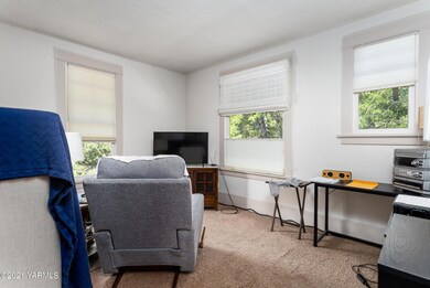 704N2ndSt_04