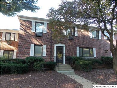 200 Manor E unit 200, Red Bank, NJ 07701 - photo 2
