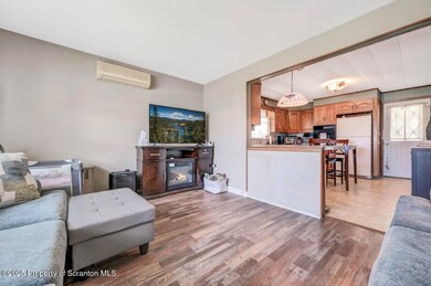 619 Throop St 06 Large