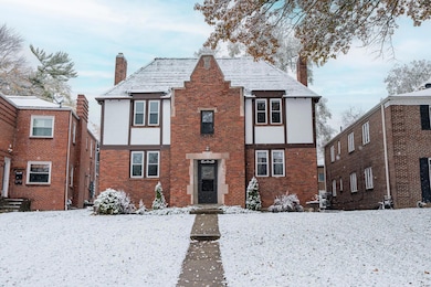 94 W Tulane Rd, Columbus, OH 43202 - photo 2