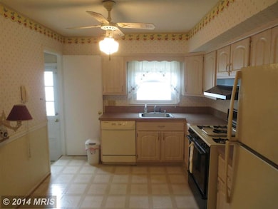 13209 Vandalia Dr, Rockville, MD 20853 - photo 7