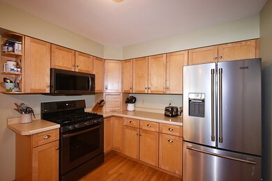 1727 W Downer Place, Aurora, IL 60506 - photo 6