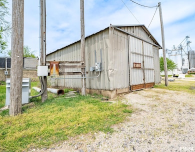 100 S Main St, Forest City, IL 61532 - photo 5