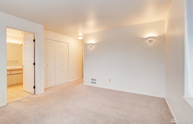 5624 Roosevelt Way NE unit 101, Seattle, WA 98105 - photo 6