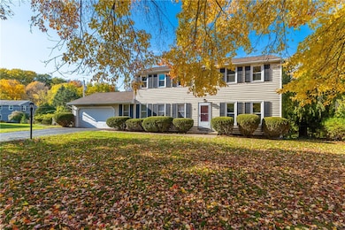 10 Buttonwood Cir, Fairport, NY 14450 - photo 3