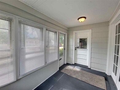 2116 W Pleasant St, Davenport, IA 52804 - photo 2