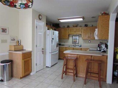 36 Jasmine Dr unit II, Crawfordville, FL 32327 - photo 4